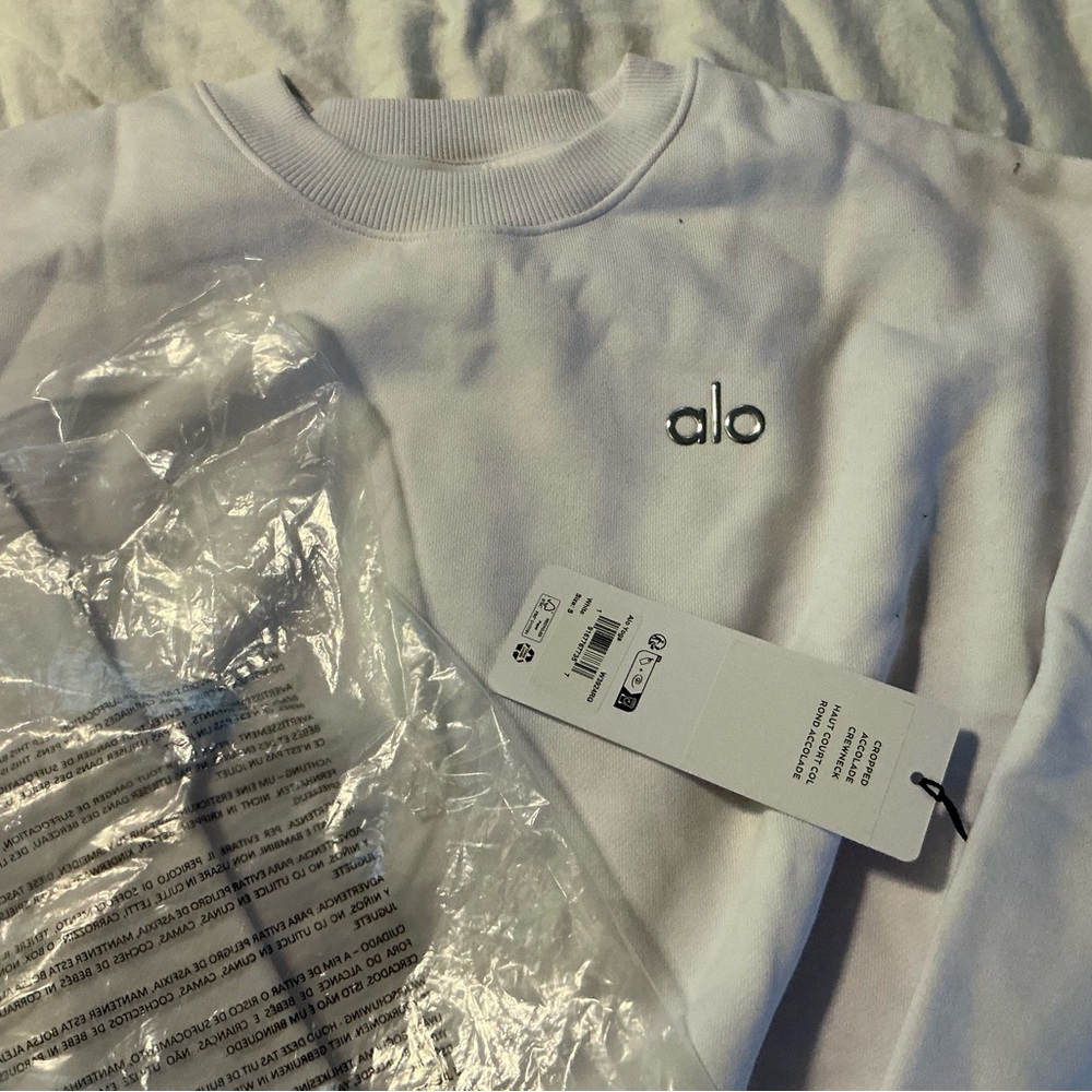 ALO Yoga White Cropped Crewneck - Picture 3 of 3